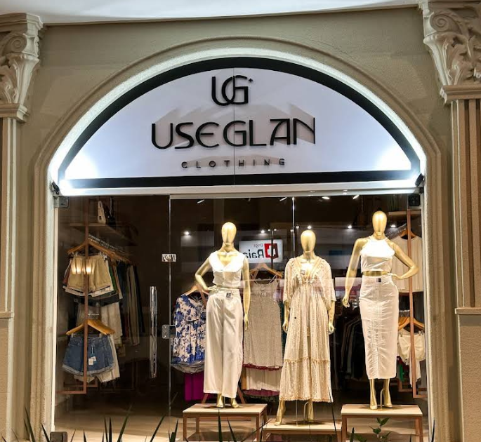 USEGLAN CLOTHING — foto 1